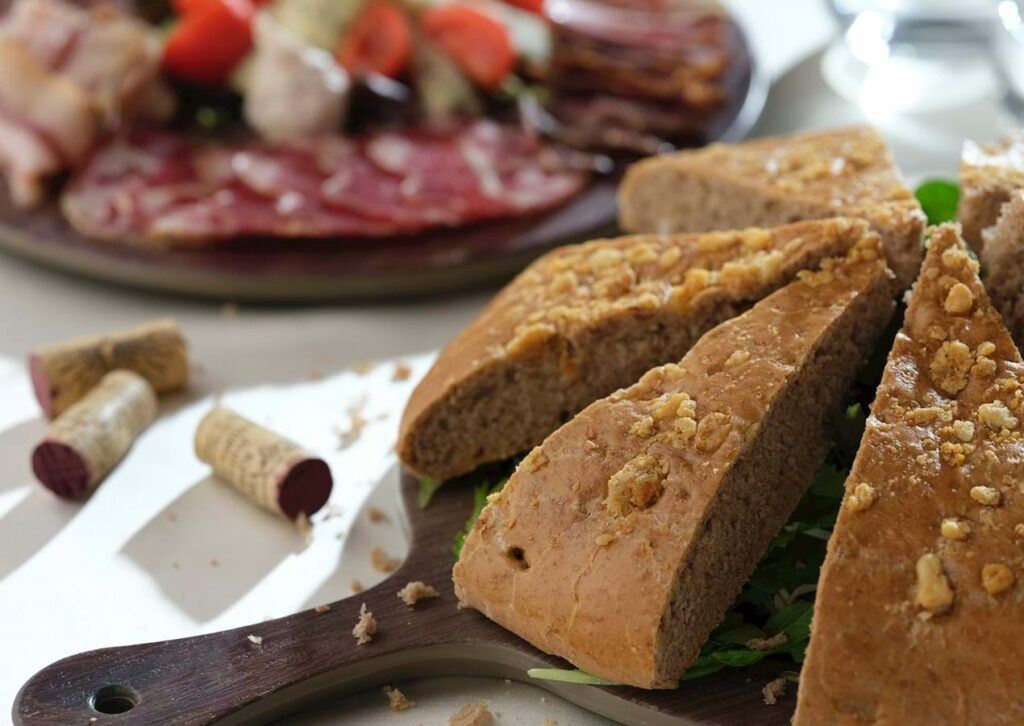 rogaska-slatina-bread-cut